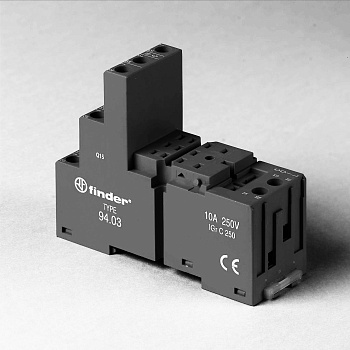 Розетка с винтовыми клеммами (с зажимной клетью) для реле 55.33, таймера 85.03; применяются модули 86.00, 99.02; в комплекте металлическая клипса 094.71; версия: синий цвет